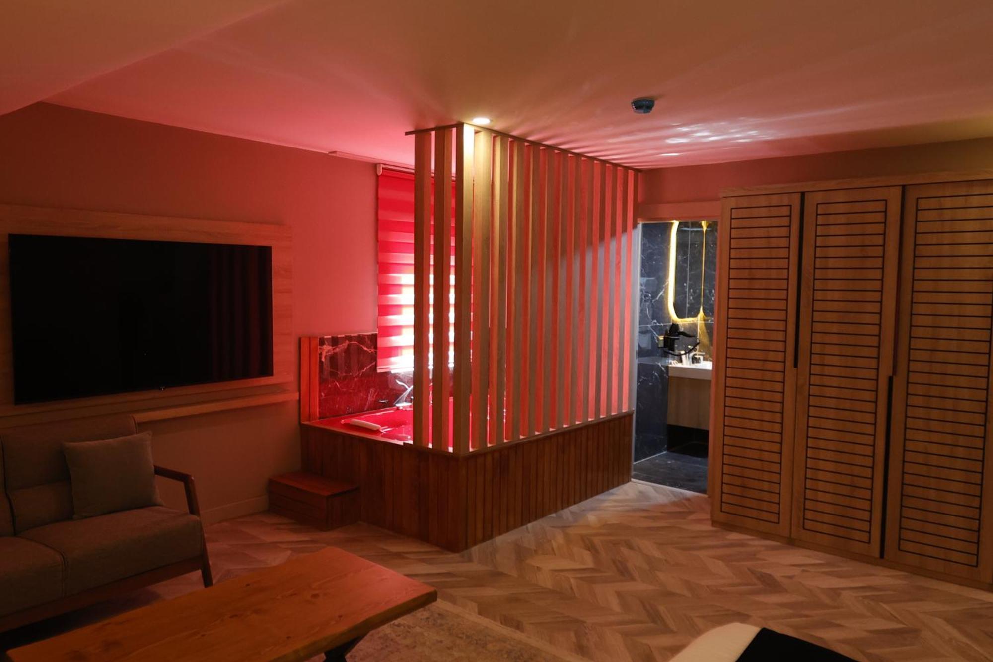Iron Loft Hotel Isparta Buitenkant foto